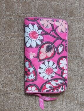 Vera Bradley Pink Floral Quilted Zip Wallet